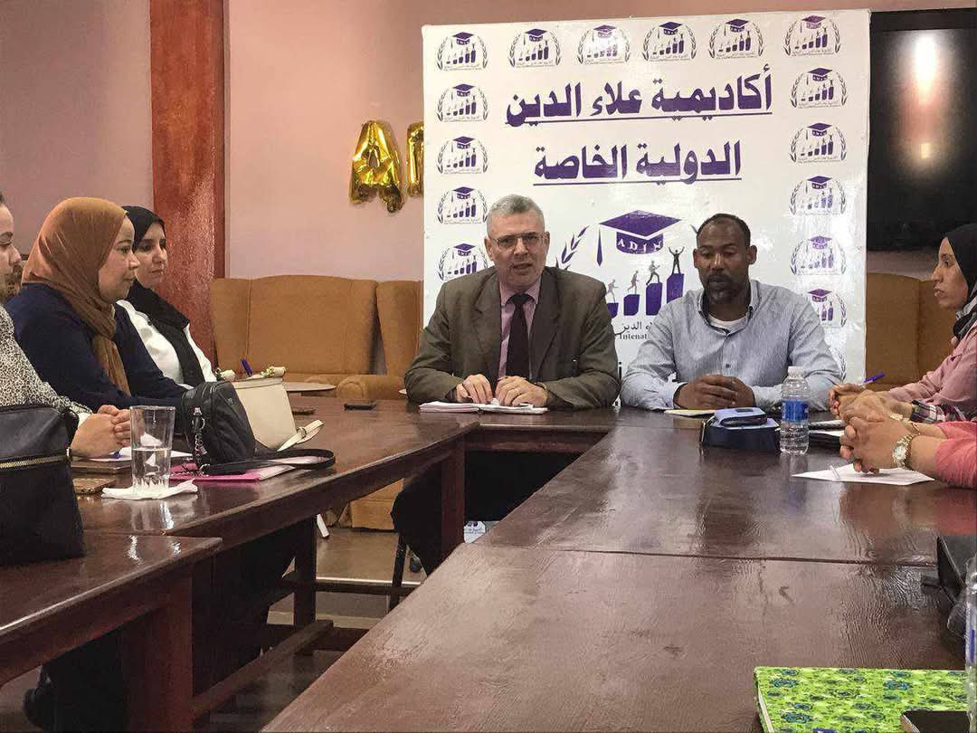 إجتماع للجنة التحضيرية والتنظيمية الخاصة بالملتقى الوطني السابع للتعليم الأولي الذي سينظم يومي 8 و 9 بالمديرية الاقليمية لوزارة التربية الوطنية والتعليم الأولي والرياضة بالناظور